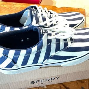 Sperry Halyard Blue and White Stripe M11 NIB